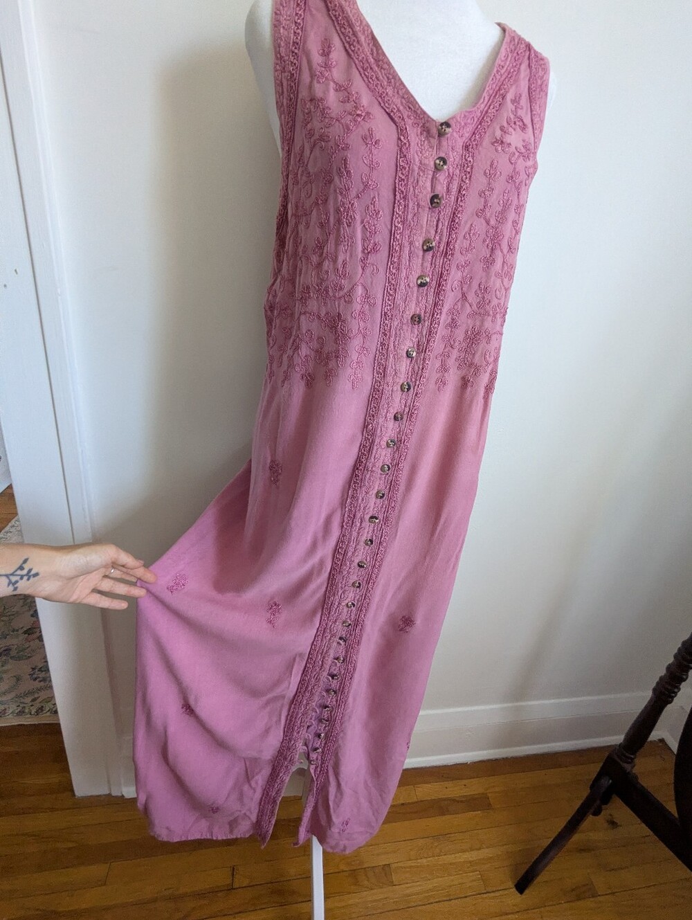 Indian Stonewashed Embroidered Mauve Button-Front Sleeveless Duster Dress